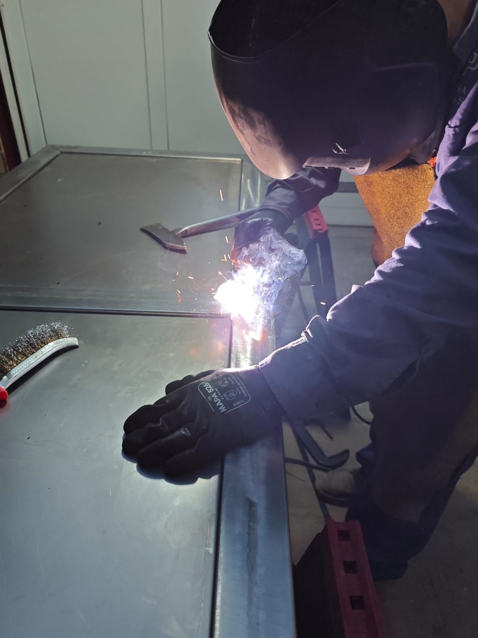 Trabajo de soldadura de JV
